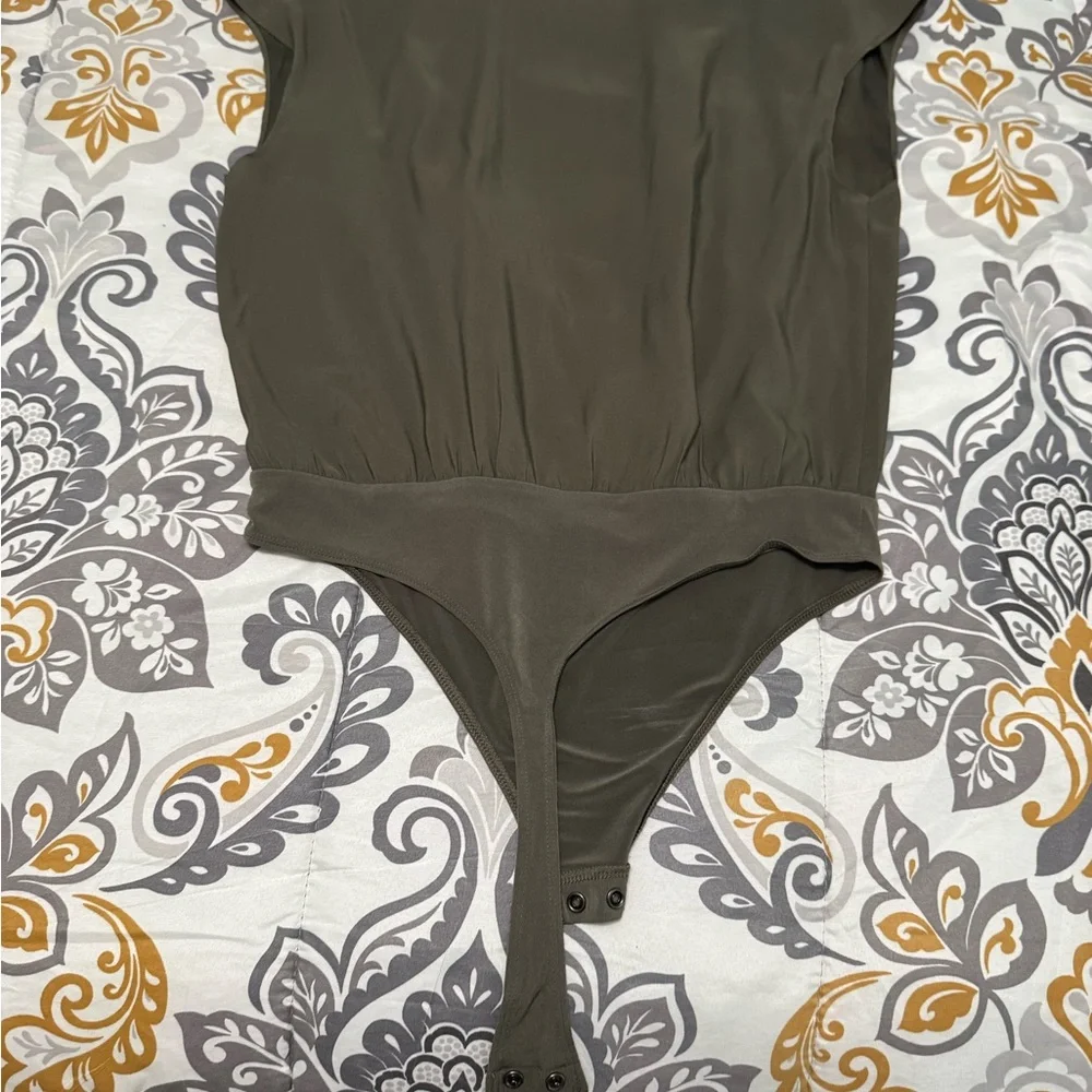 Express Olive Green Wrap-Front Bodysuit Sz M - Picture 4 of 4
